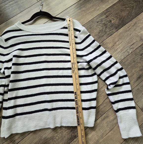 Banana Republic Striped Black and White Women's Medium Sweater - Picture 3 of 8